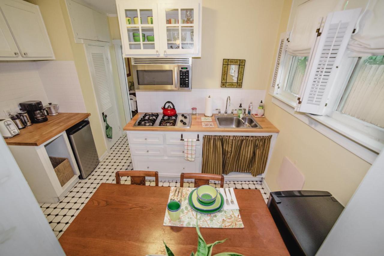 Charming 1923 Cottage At Erehwon Retreat تامبا المظهر الخارجي الصورة