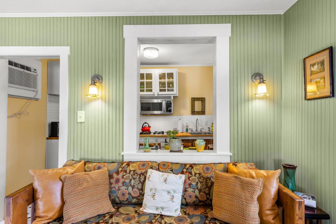 Charming 1923 Cottage At Erehwon Retreat تامبا المظهر الخارجي الصورة