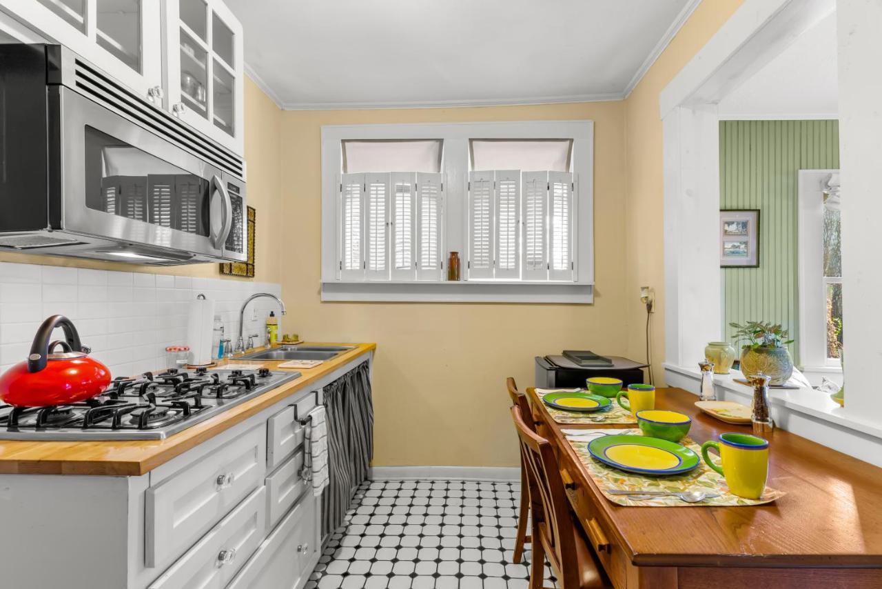 Charming 1923 Cottage At Erehwon Retreat تامبا المظهر الخارجي الصورة